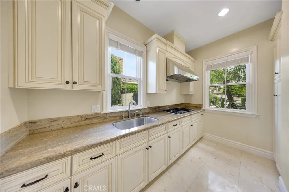 2041 S 6th Arcadia, CA 91006