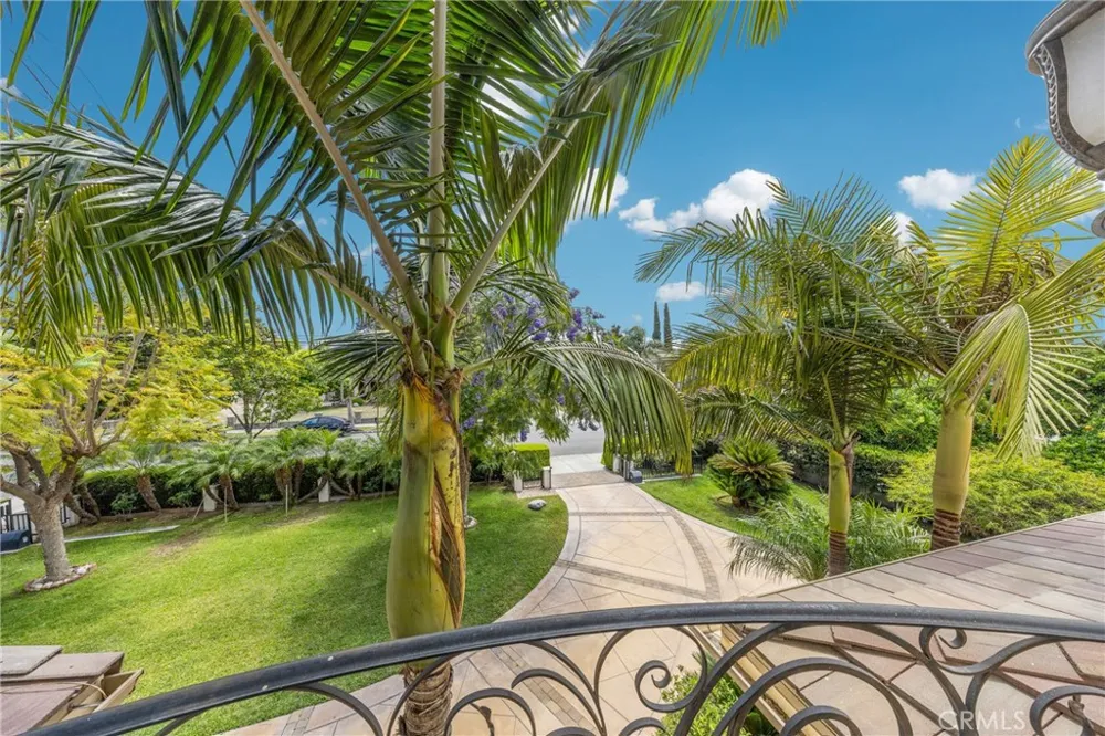 2041 S 6th Arcadia, CA 91006