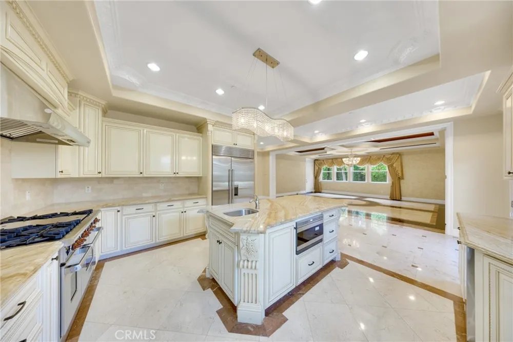 2041 S 6th Arcadia, CA 91006