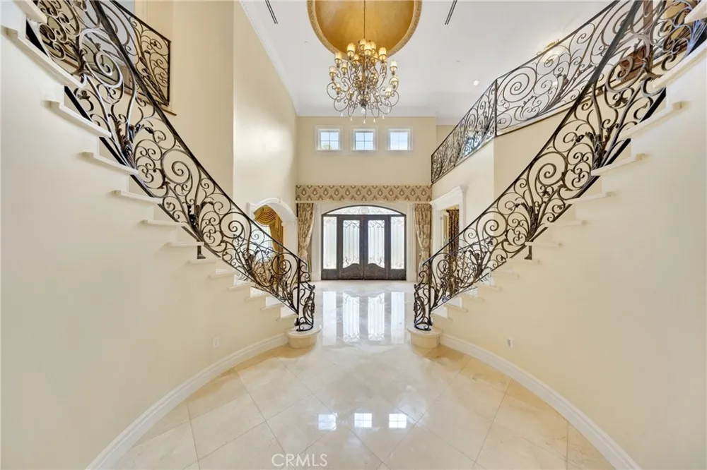 2041 S 6th Arcadia, CA 91006