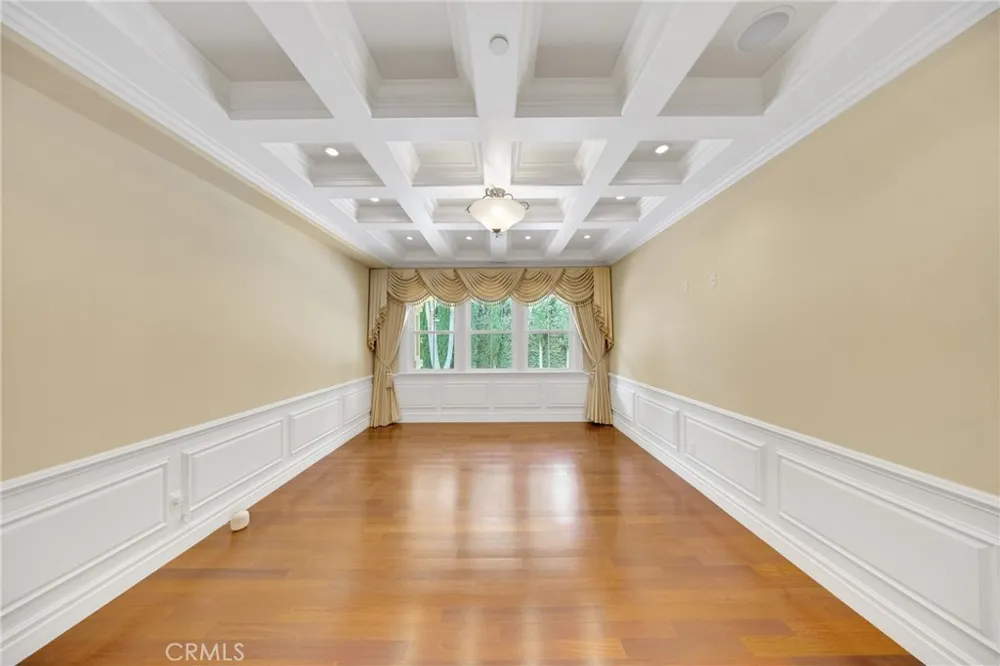 2041 S 6th Arcadia, CA 91006