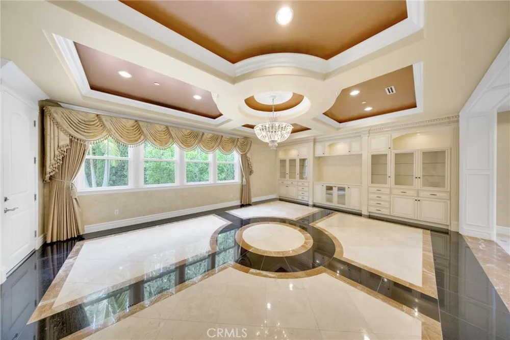 2041 S 6th Arcadia, CA 91006
