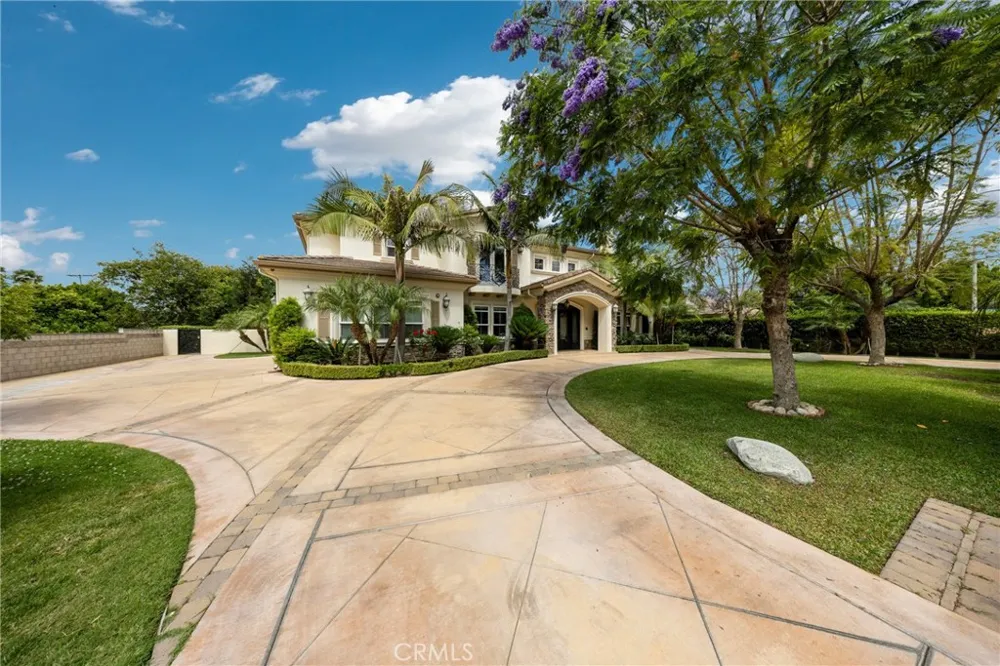 2041 S 6th Arcadia, CA 91006