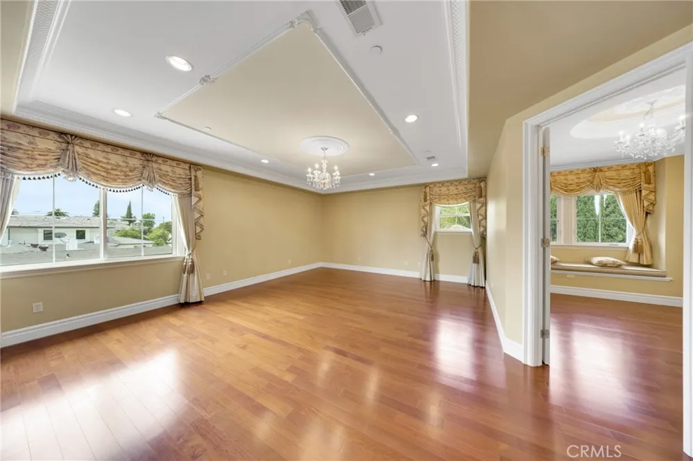 2041 S 6th Arcadia, CA 91006
