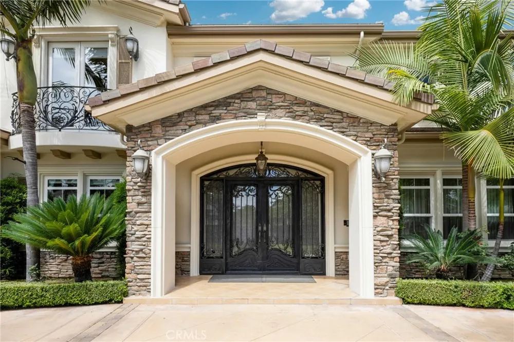2041 S 6th Arcadia, CA 91006