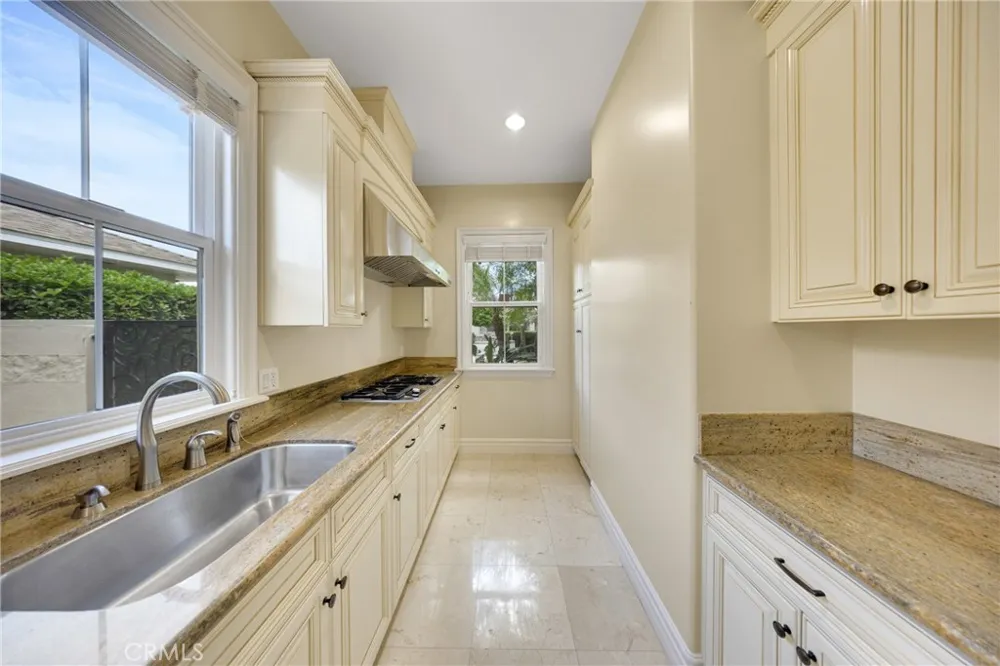 2041 S 6th Arcadia, CA 91006