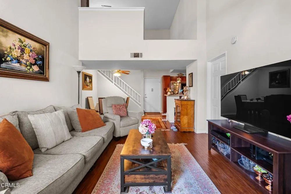 5565 Canoga Avenue #312 Woodland Hills, CA 91367