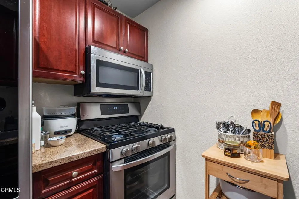 5565 Canoga Avenue #312 Woodland Hills, CA 91367