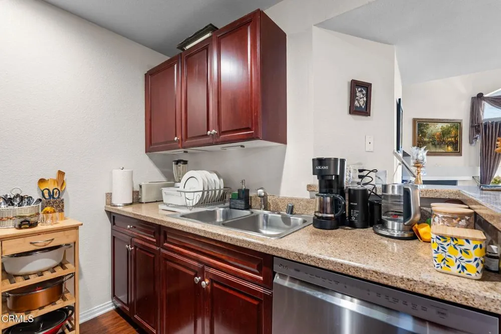 5565 Canoga Avenue #312 Woodland Hills, CA 91367
