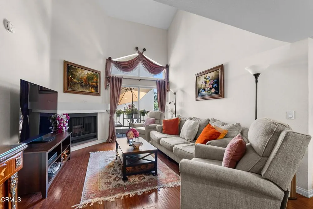 5565 Canoga Avenue #312 Woodland Hills, CA 91367