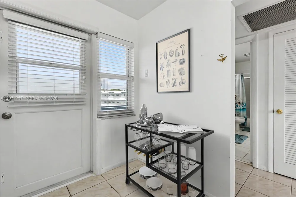 2223 Park Ln #314 Hollywood, FL 33021