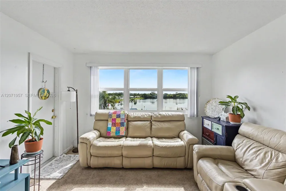 2223 Park Ln #314 Hollywood, FL 33021