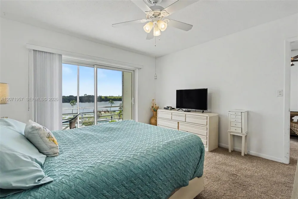 2223 Park Ln #314 Hollywood, FL 33021
