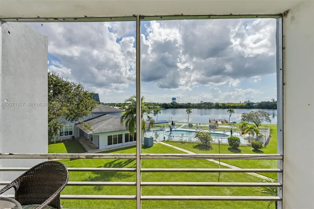 2223 Park Ln #314 Hollywood, FL 33021
