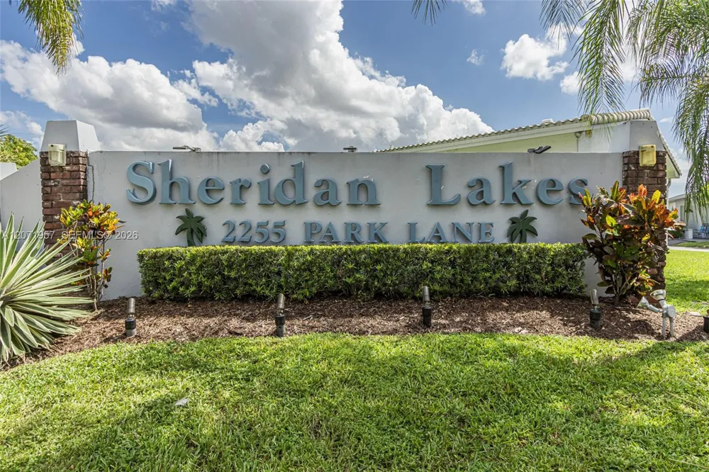 2223 Park Ln #314 Hollywood, FL 33021