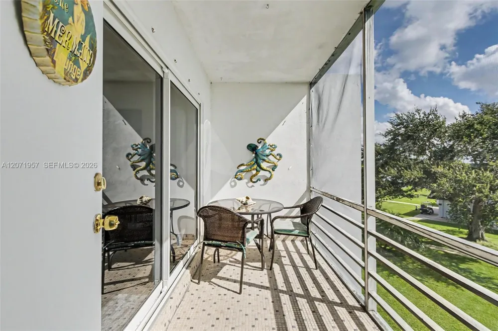 2223 Park Ln #314 Hollywood, FL 33021
