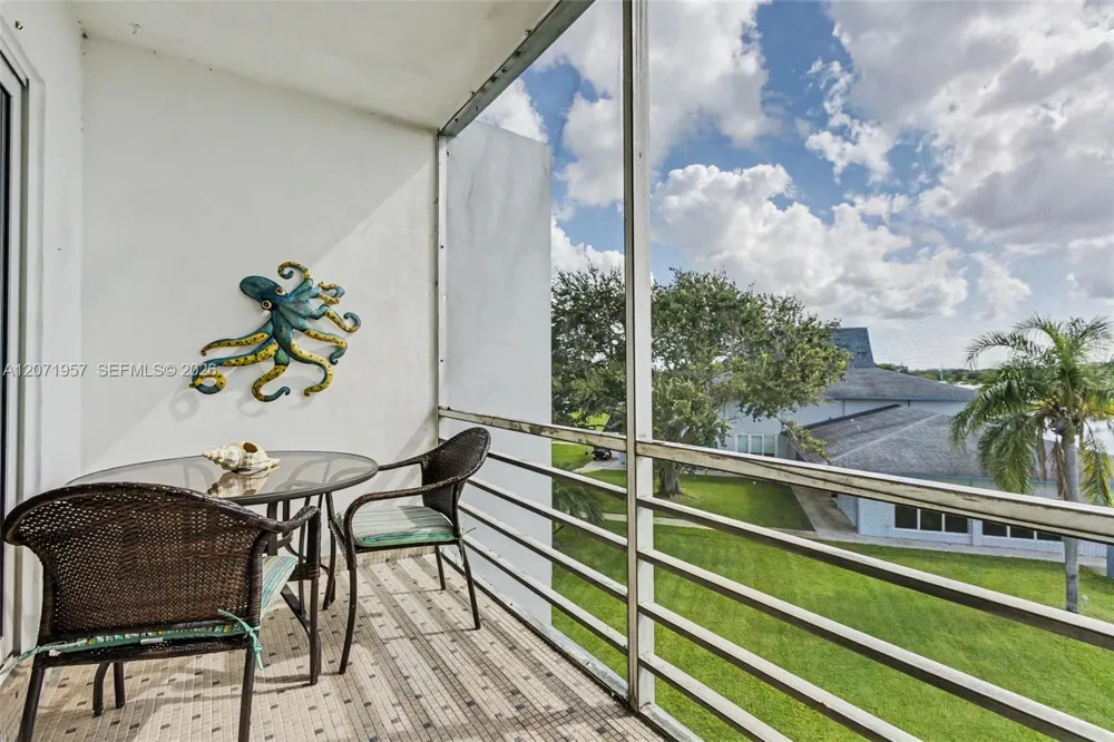2223 Park Ln #314 Hollywood, FL 33021