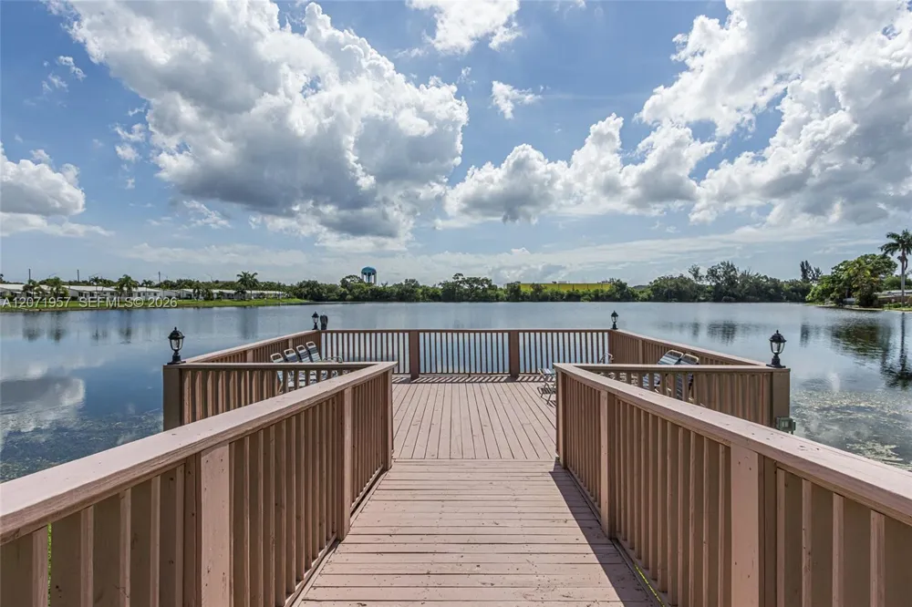 2223 Park Ln #314 Hollywood, FL 33021
