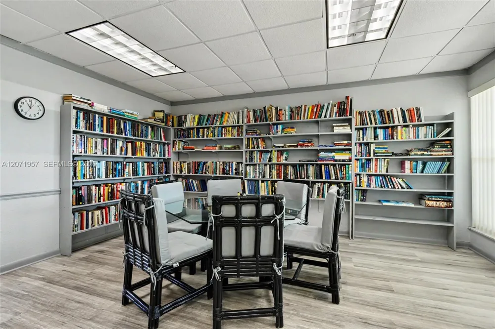 2223 Park Ln #314 Hollywood, FL 33021