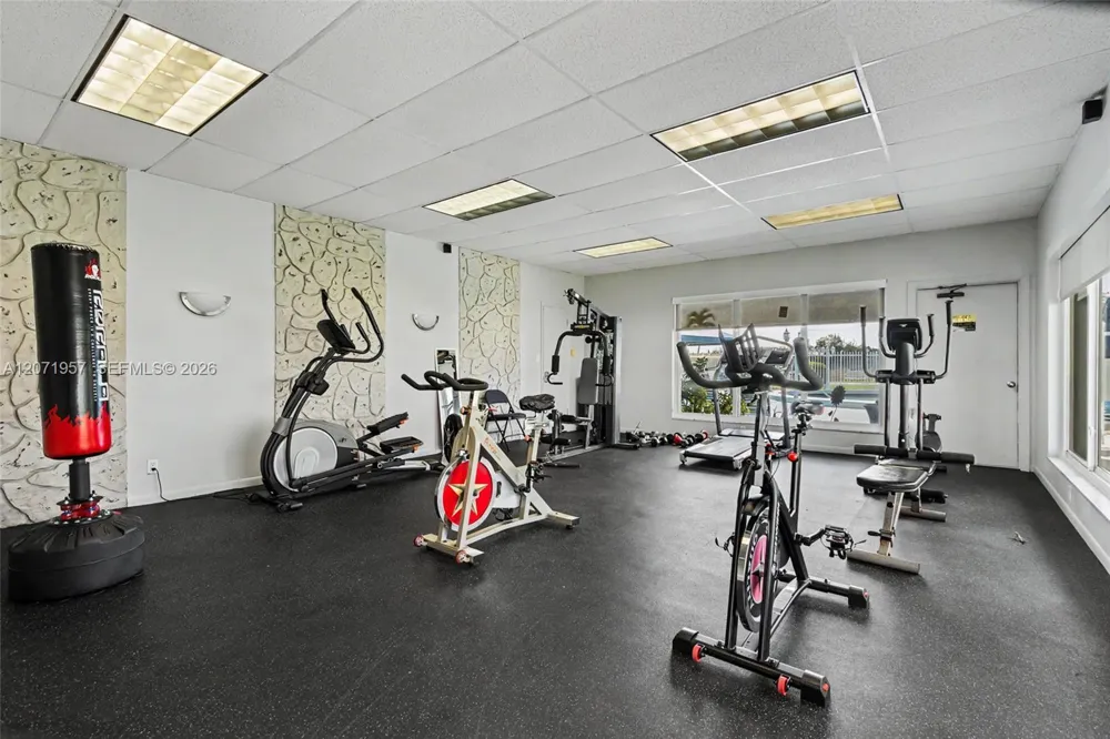 2223 Park Ln #314 Hollywood, FL 33021
