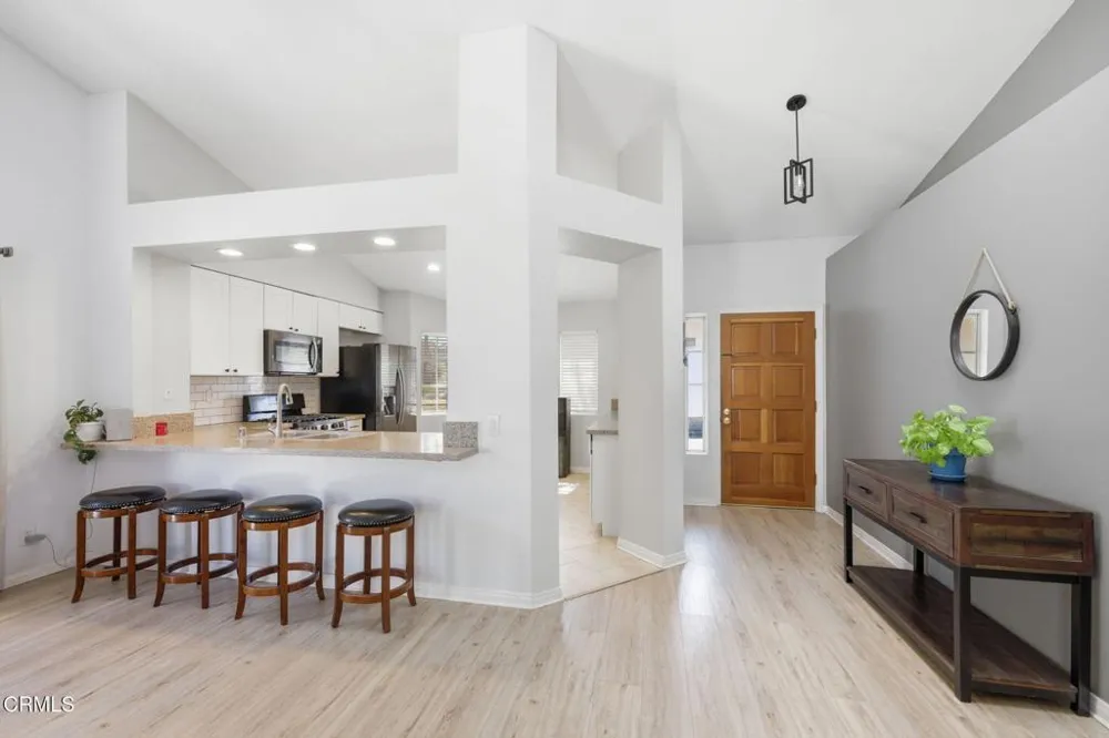 125 Via Solana Santa Paula, CA 93060