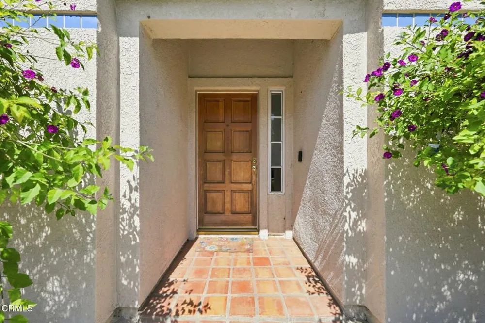 125 Via Solana Santa Paula, CA 93060