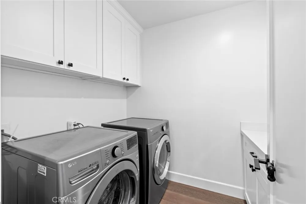 827 Lamer Burbank, CA 91506