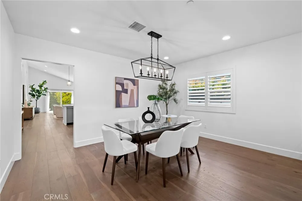 827 Lamer Burbank, CA 91506