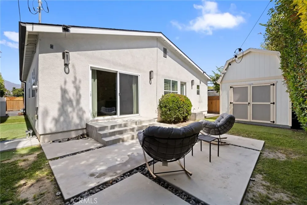 827 Lamer Burbank, CA 91506