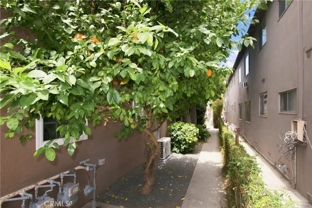 15034 Dickens Street #4 Sherman Oaks, CA 91403