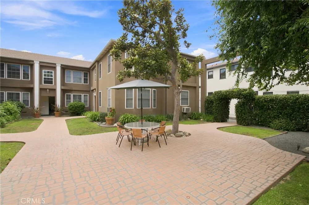 15034 Dickens Street #4 Sherman Oaks, CA 91403
