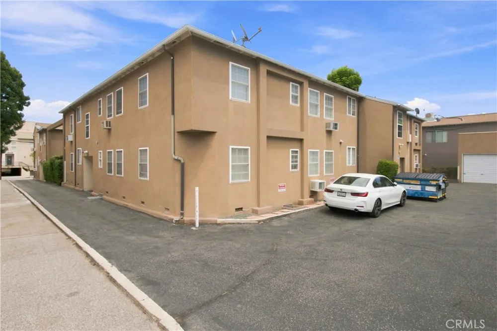 15034 Dickens Street #4 Sherman Oaks, CA 91403