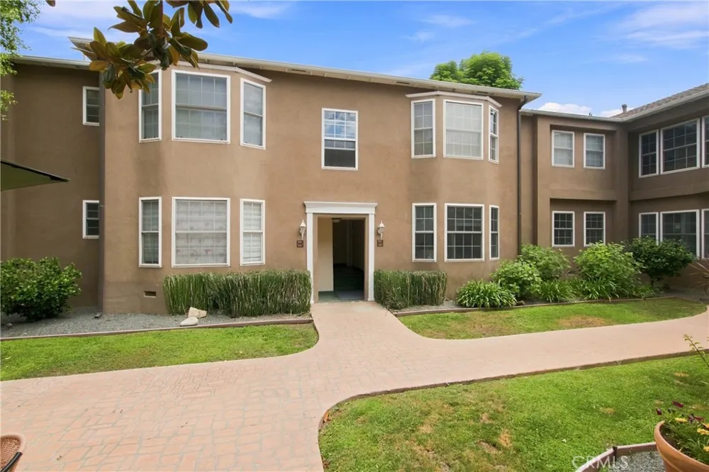 15034 Dickens Street #4 Sherman Oaks, CA 91403