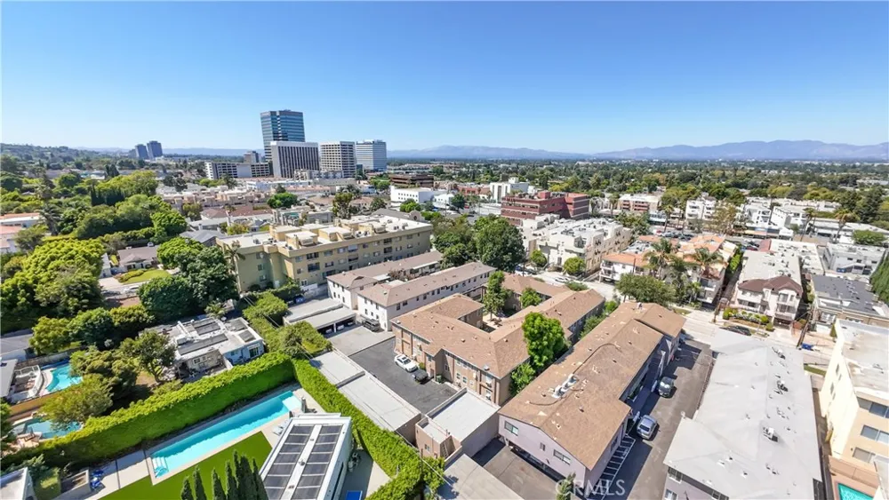 15034 Dickens Street #4 Sherman Oaks, CA 91403