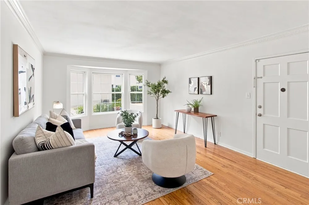15034 Dickens Street #4 Sherman Oaks, CA 91403