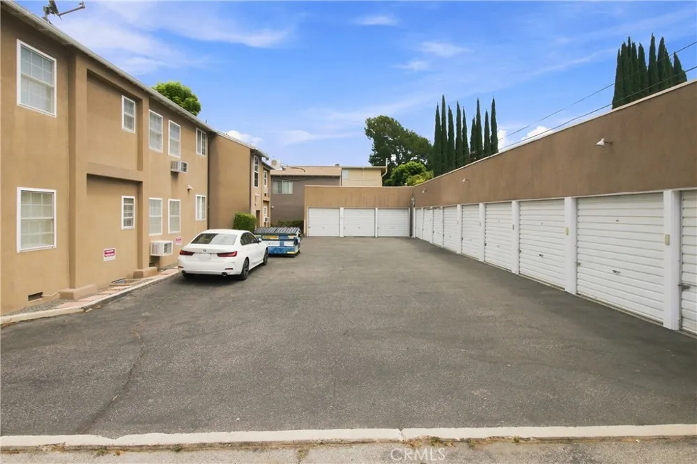 15034 Dickens Street #4 Sherman Oaks, CA 91403