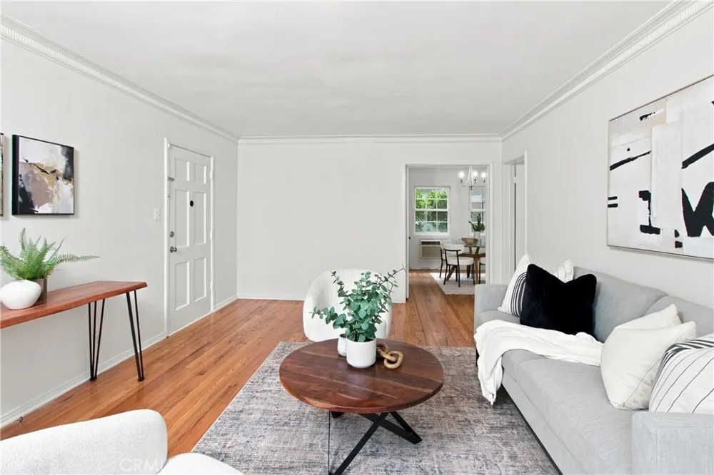 15034 Dickens Street #4 Sherman Oaks, CA 91403