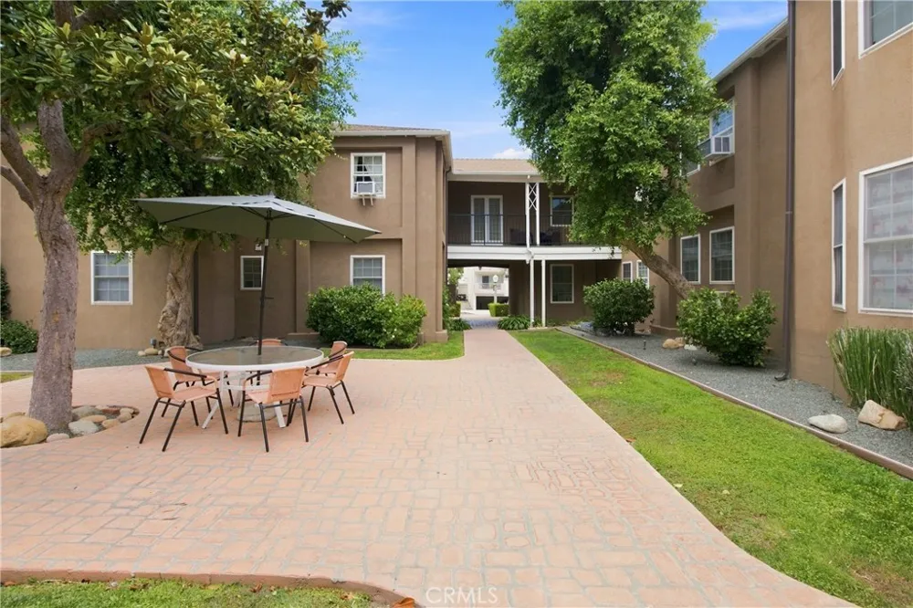 15034 Dickens Street #4 Sherman Oaks, CA 91403