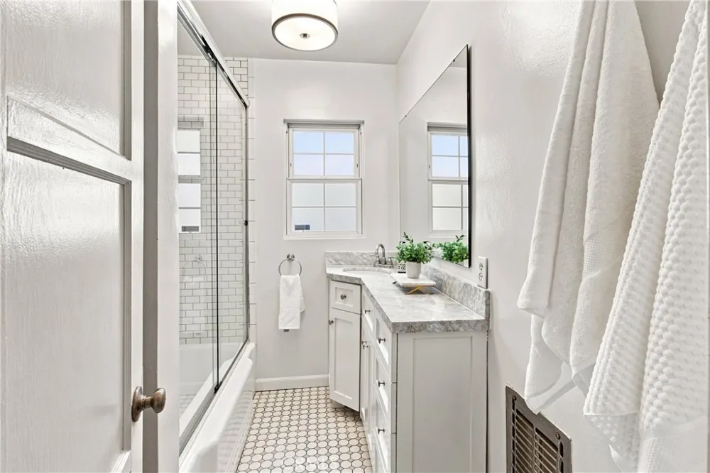 15034 Dickens Street #4 Sherman Oaks, CA 91403