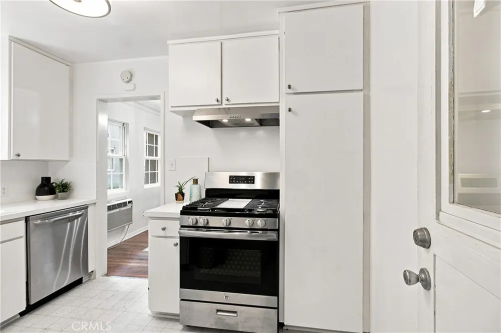 15034 Dickens Street #4 Sherman Oaks, CA 91403