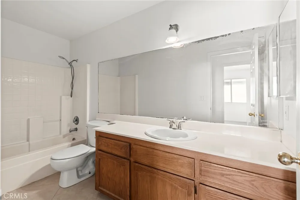 6200 Trinidad Court Bakersfield, CA 93313