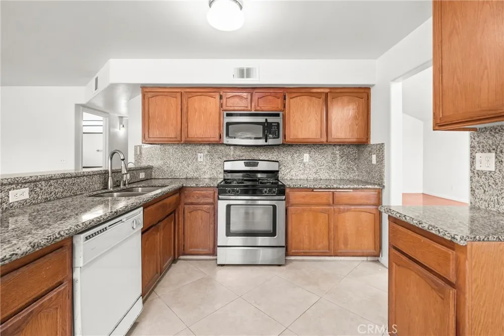 6200 Trinidad Court Bakersfield, CA 93313
