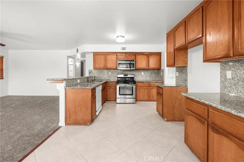 6200 Trinidad Court Bakersfield, CA 93313