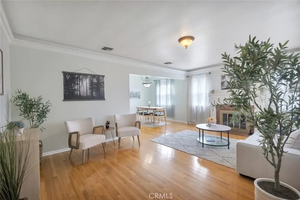 400 University Avenue Burbank, CA 91504