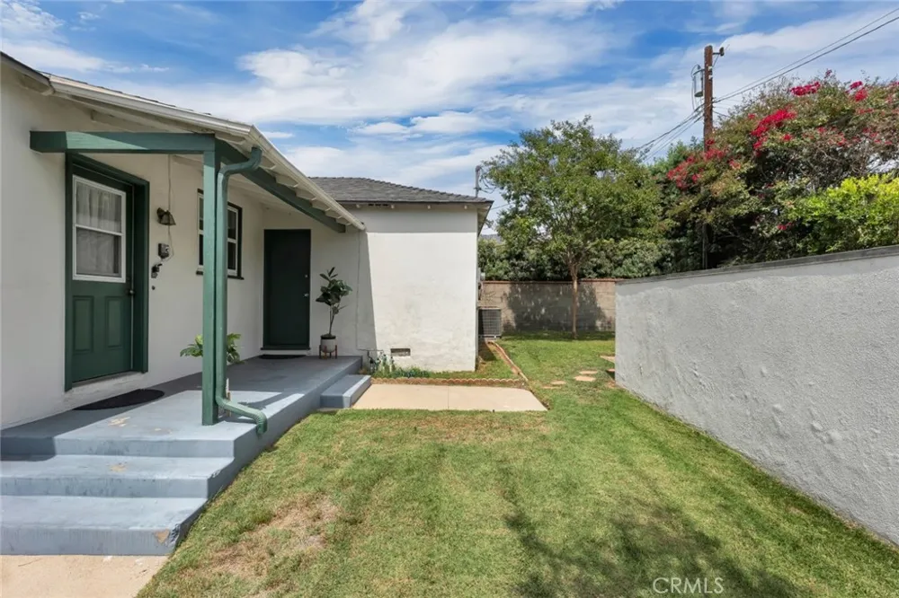400 University Avenue Burbank, CA 91504