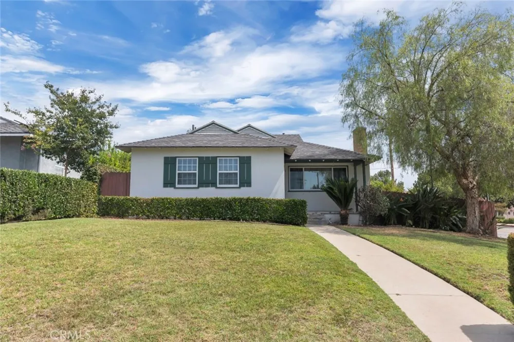 400 University Avenue Burbank, CA 91504