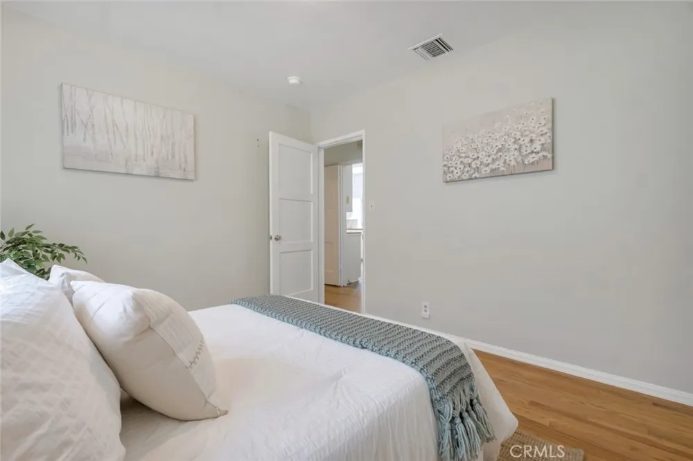 400 University Avenue Burbank, CA 91504