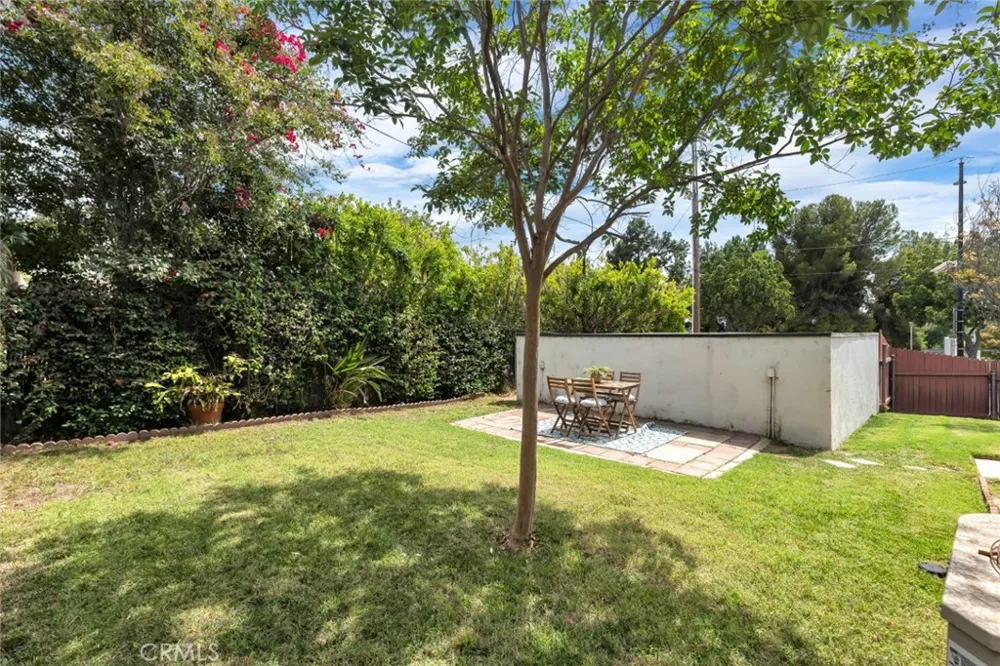 400 University Avenue Burbank, CA 91504