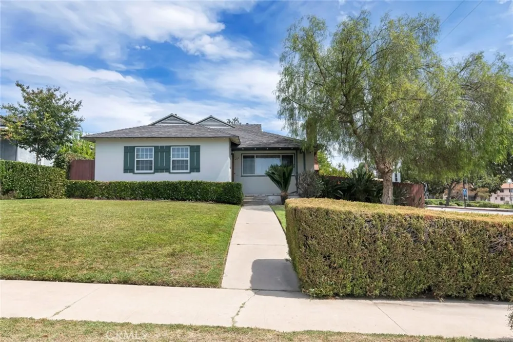400 University Avenue Burbank, CA 91504