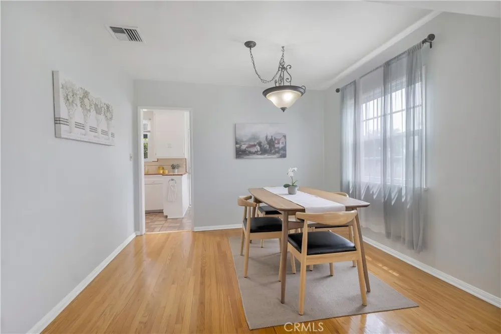 400 University Avenue Burbank, CA 91504